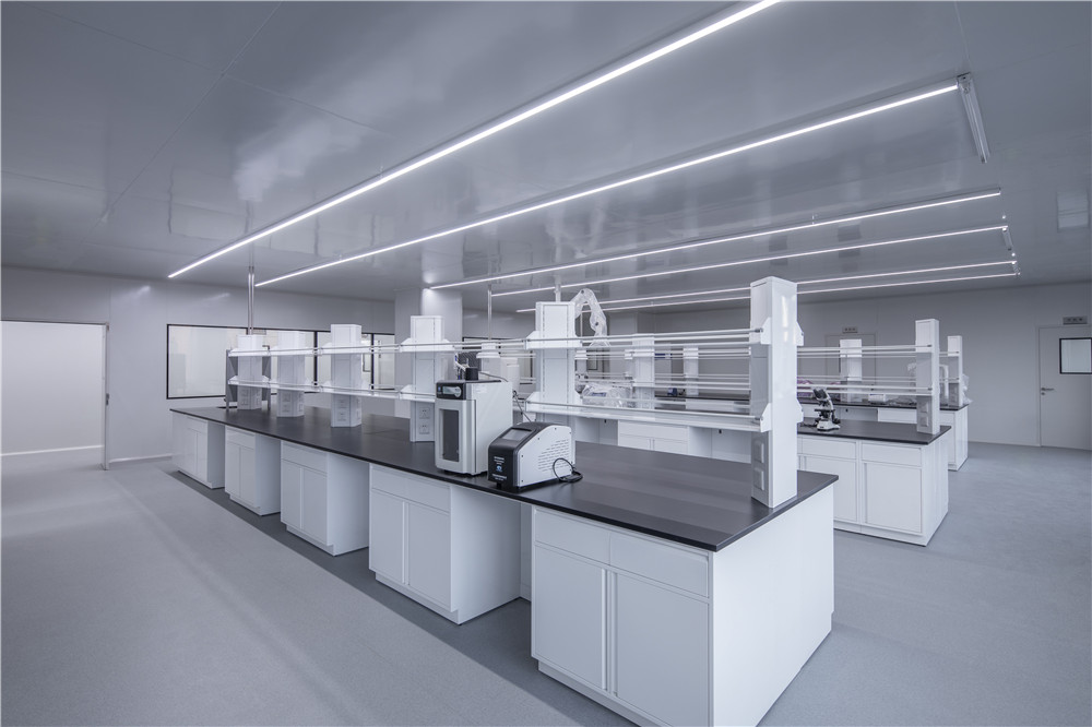 凈化車間裝修在設(shè)計(jì)和選擇設(shè)備時(shí)，要注意溫度和濕度的影響